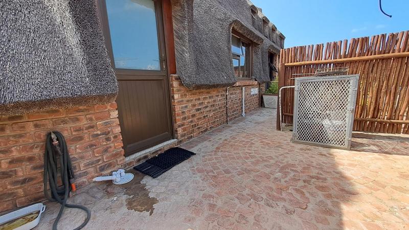 5 Bedroom Property for Sale in Stilbaai Wes Western Cape